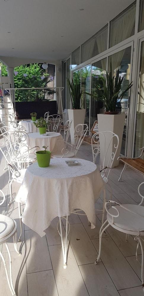 Hotel Britannia Rimini Marina Centro Exterior foto
